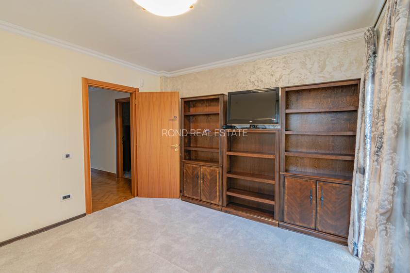 Vilă P+1 cu casă de oaspeți, la marginea pădurii, disponibila imediat - 43