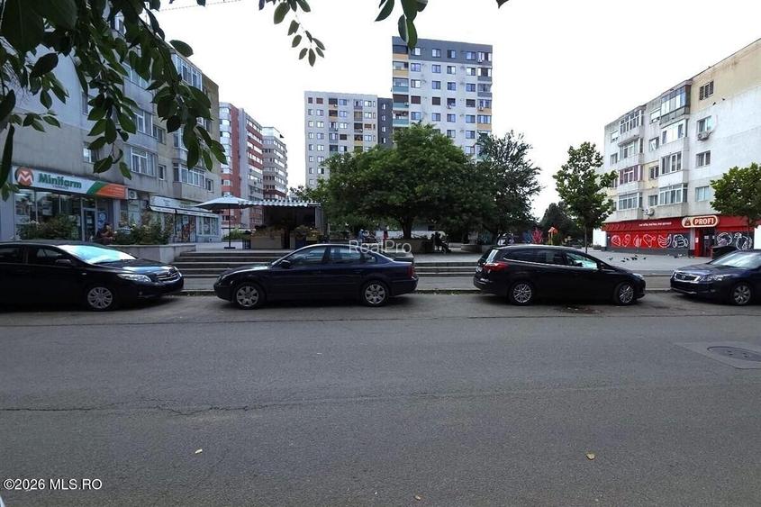 Tomis Nord - Badea Cartan, apartament cu 3 camere, decomandat, etaj 3! - 2