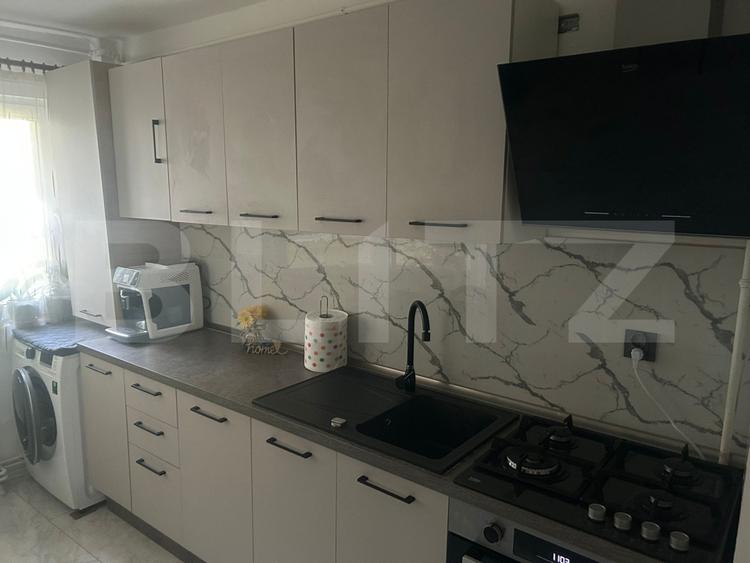 Apartament cu 3 camere, 70 mp, zona Careiului