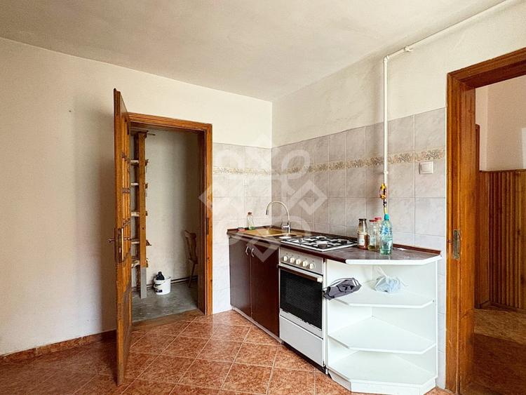 Casa si spatiu de productie in Iosia, teren 839 mp