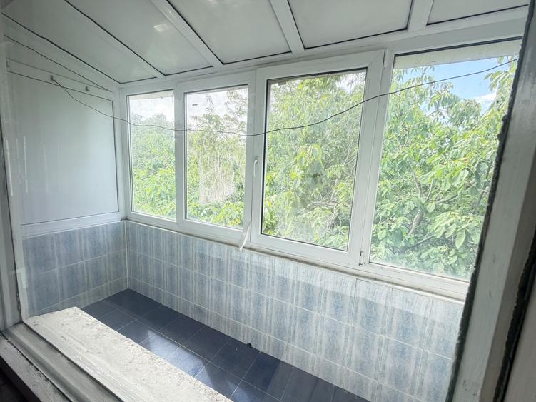 2 camere de vânzare în zona Gorjului | Bloc vechi