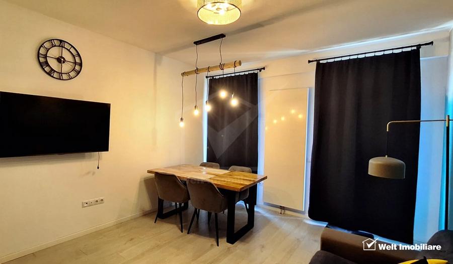 Inchiriere 3 camere lux, centru, parcare, prima inchiriere