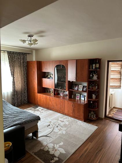 Chirie apartament 2 camere Vradet mobilat si utilat 300eur/luna