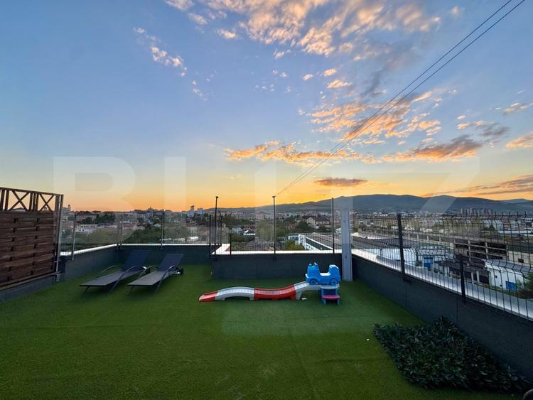 Penthouse cu scara interioara, 85 mp utili, 3 camere, 2 Terase, zona Centru