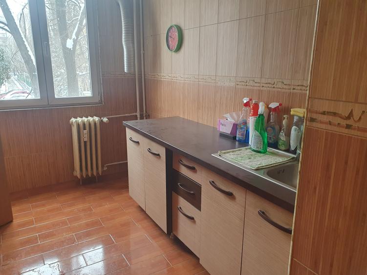 Drumul Taberei, Valea Ialomitei, vanzare 3 camere, 1/4, decomandat 113.700 €