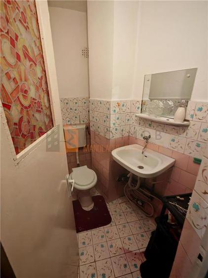 Apartament 3 camere cf 1 decomandat zona Centru