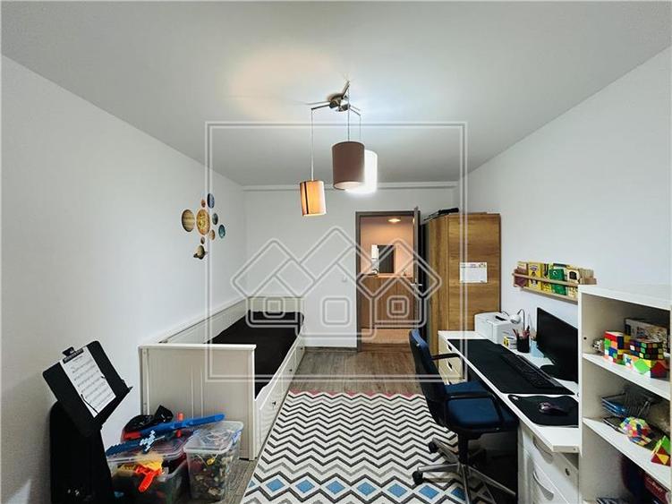 Ap cu 3 camere, 2 bai, gradina si loc de parcare - C. Arhitectilor