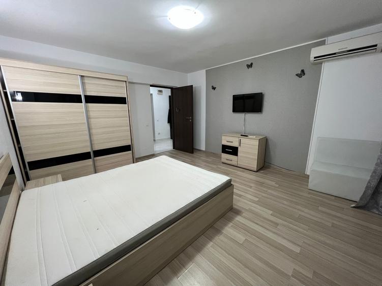 Garsoniera,rond Piata Aba Iulia-Decebal,Bdul. Unirii 75,blocul cu CEC Bank