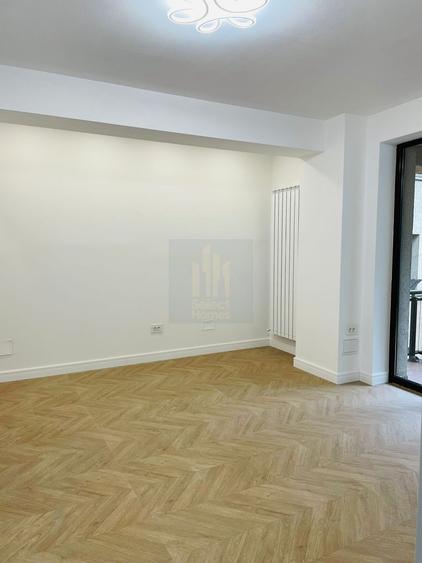 Apartament Renovat 4 Camere de Vanzare Parcare *Arcul de Triumf*