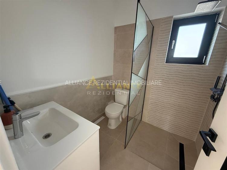 Casa individuala parter - 3 camere- 2 bai - teren 375mp - 12