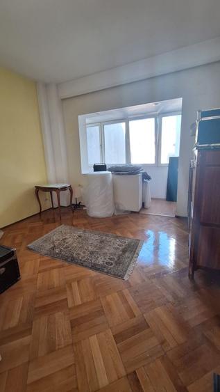 Apartament tip penthouse 40mp terasa 5 camere 200mp utili