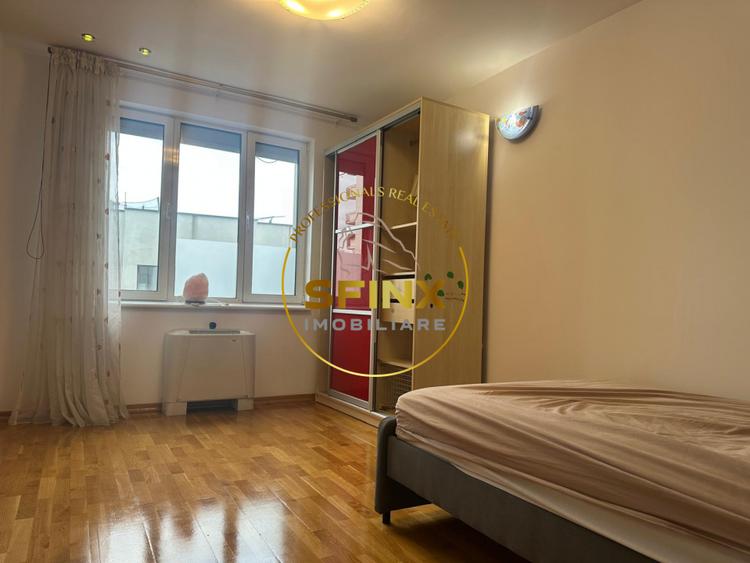 4 camere/ Calea Calarasilor/ Muncii/ Decebal/ bloc 2008/ parcare