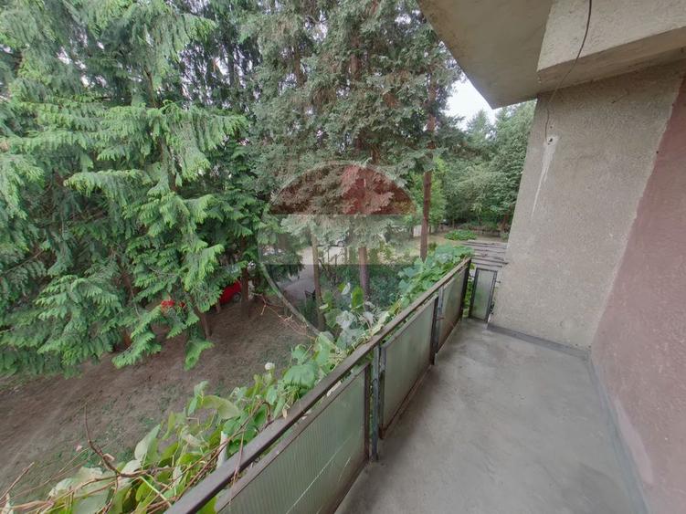 Apartament cu 4 camere de vânzare