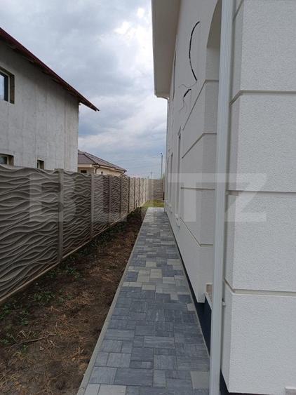 Duplex despartit, 4 camere, 120 mp utili, finisat, Ghiroda