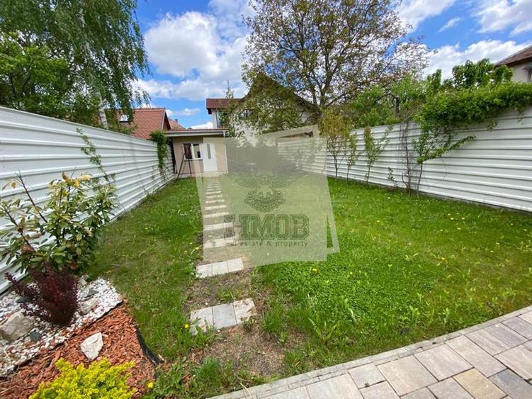 Casa cu 4 camere 3 bai 2 terase si teren 450 mp in zona Parcul Sub Arini