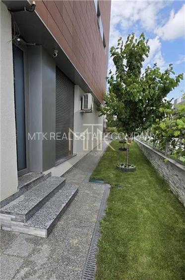 VILA DE LUX 8 camere, acces la lac privat | BANEASA