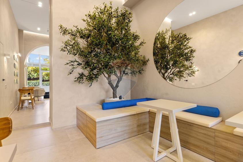 Spațiu comercial cu design premium Zona Polivalenta