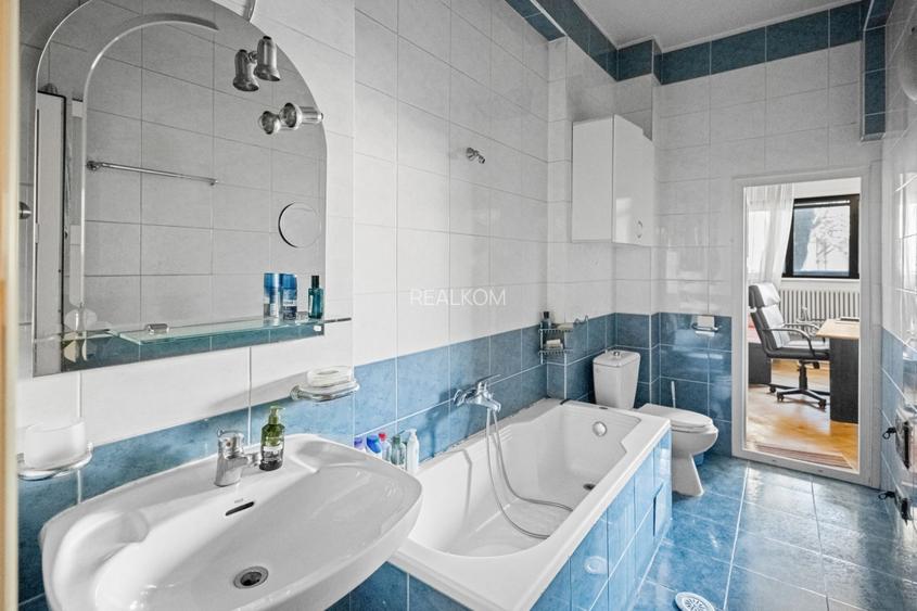 VANZARE VILA 9 CAMERE DACIA- RADU DE LA AFUMATI NR.42 - COMISION 0% - 9