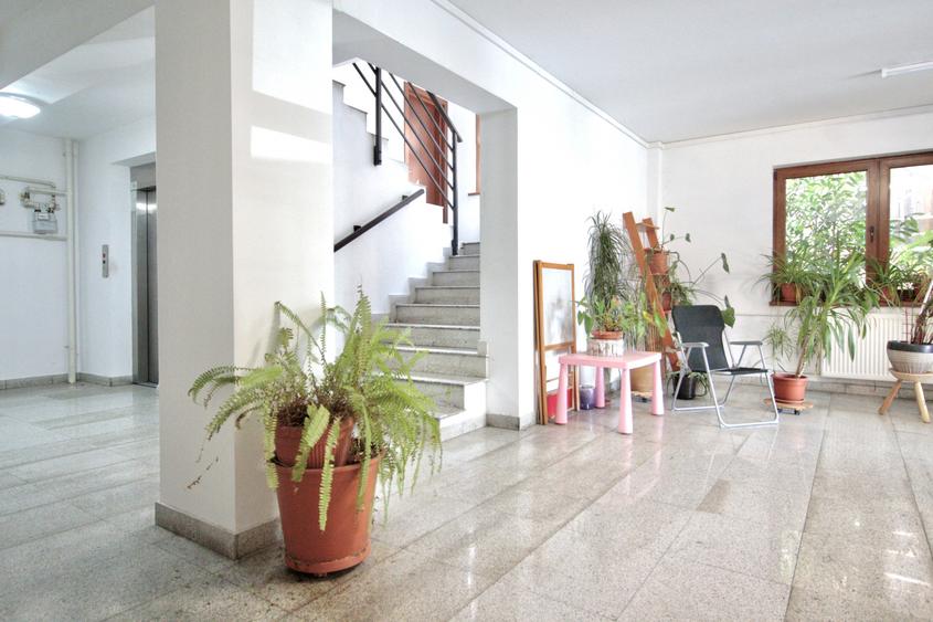 BRANCOVEANU METROU-MARTISOR, APARTAMENT 93 MP, CU TERASA 17 MP SI PARCARE!