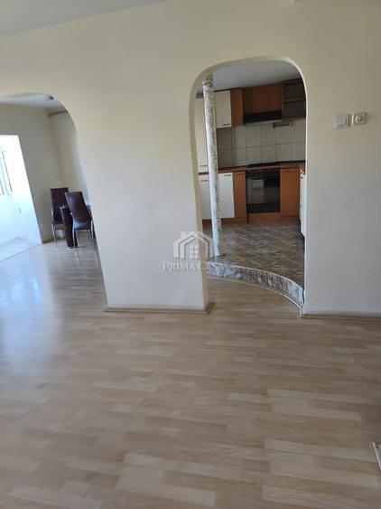 Apartament cu 4 camere ~ zona Brosteni ~ etaj 3din4 ~ 97mp utili ~ renovat ~