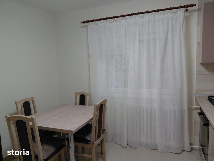 🏡 **Apartament 3 camere de închiriat | Nerva Traian | Centrală proprie