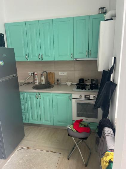 Vand Ap 2 camere, plus 1 camera la demisol Parc Carol