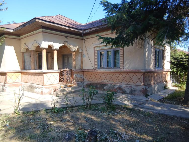 Casa cu teren mare in Bolintin Deal