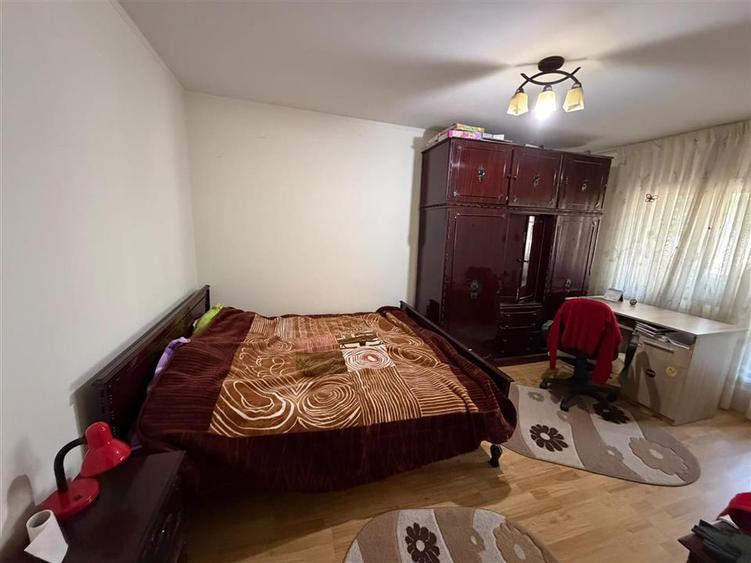 Apartament 3 camere, parter , zona fosta Autogara
