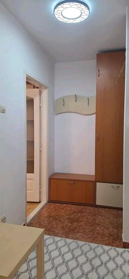 Dristor, zona Park Lake, garsoniera, 38 mp, 6 min metrou, Pet friendly, libera