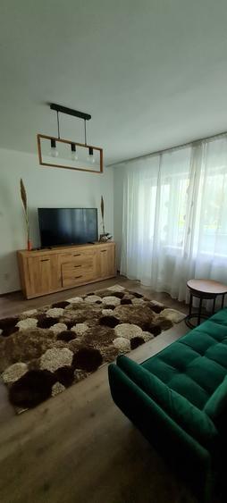 Inchiriez apartament 2 camere zona Piața Centrala