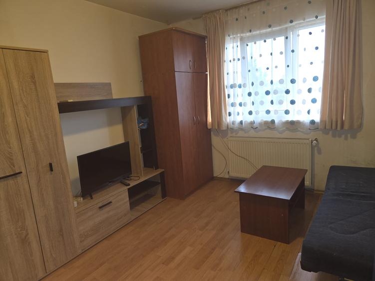Calea Vitan / Bld Energeticienilor - Garsoniera micuta si draguta, bloc din 2000