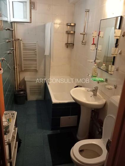 Apartament 3 Camere | Dristor | Balcon | Metrou in Proximtiate |