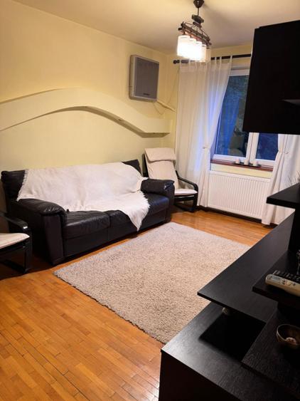 Teiul Doamnei |3 Camere | Et 2 | Balcon Inchis | Parcare
