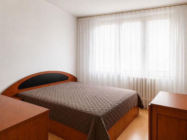 2 CAMERE DECOMANDAT / DRUMUL TABEREI