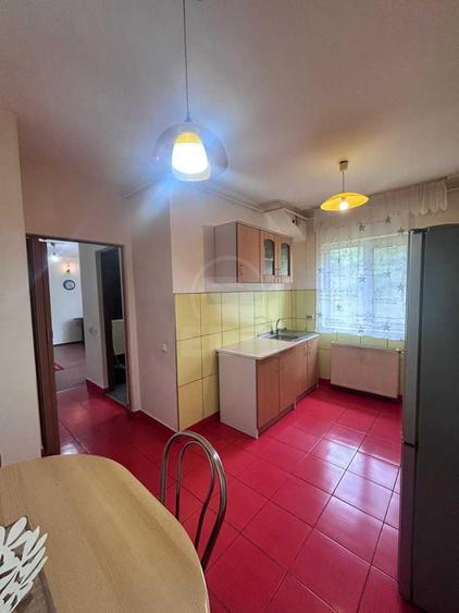 Apartament de o camera, zona Stejarului