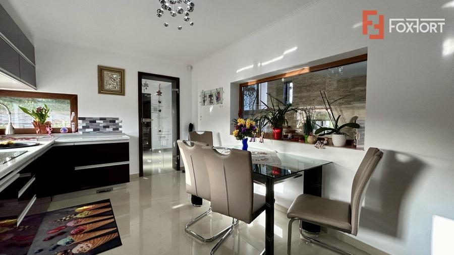 COMISION 0% Casa individuala cu 4 camere si 2 garaje, zona Sanandrei