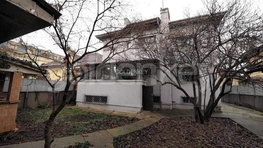 Vila impozanta D+P+1 | 10 camere, 6 bai | 500mpc - 2