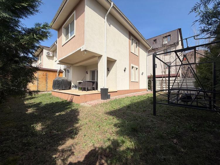 DOBROESTI - Ciresului | Vila tip Duplex - Curte + Parcari