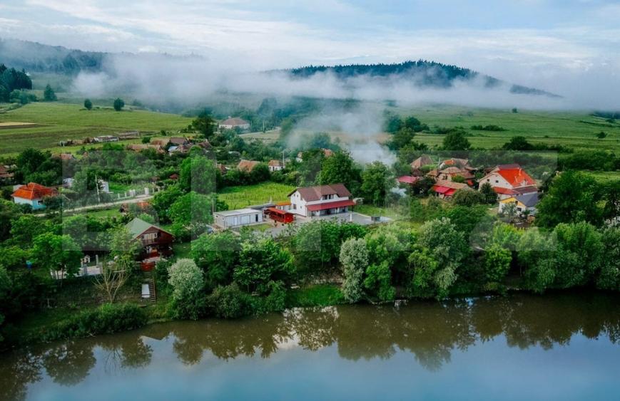 Proprietate pe malul Mureșului – Stâna de Mureș