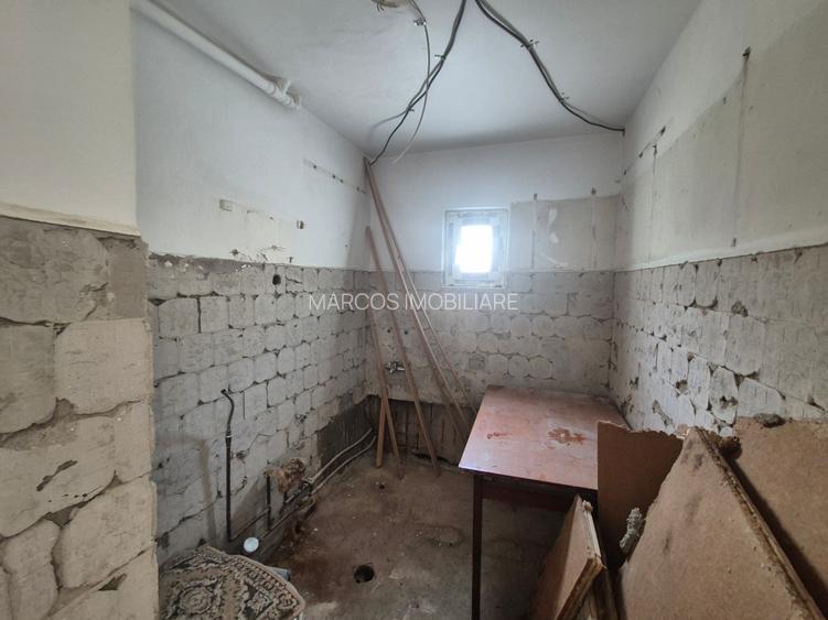 Vand apartament 3 camere et.1 Lunca - 9