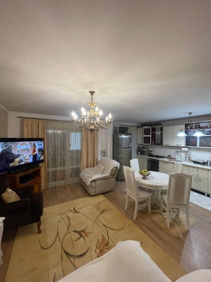 Apartament 3 camere, 70 mp + balcon 10 mp, zona Republicii - Traian