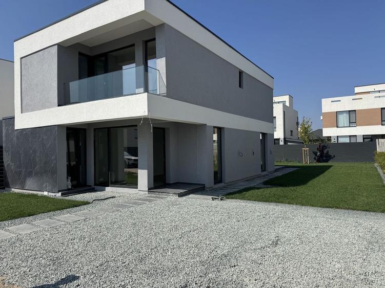 Ultima vila PREMIUM 5 camere Tunari, acces PIPERA, 350 m2 curte