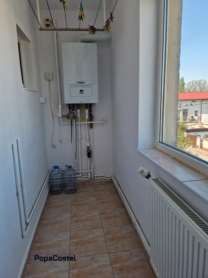 Militari - Apusului (str. Catinei) 3 camere decom. et. 2/3, renovat, centrala