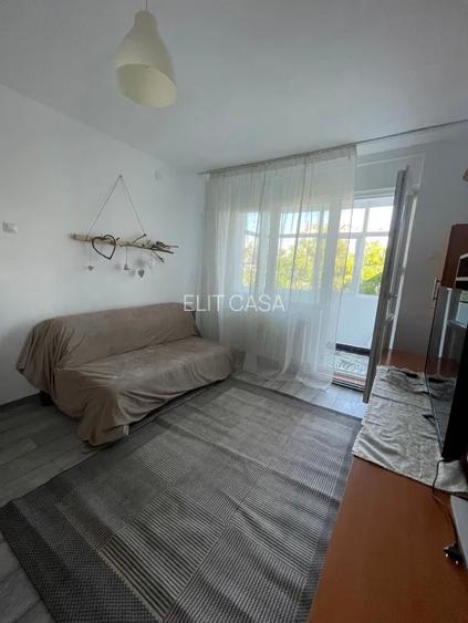 Apartament cu 2 camere, zona Podu Ros - 3