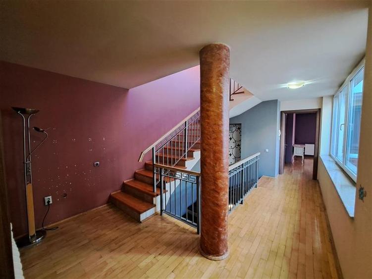 Casa Insiruita, 320 mp utili, situata in cartierul Buna Ziua!