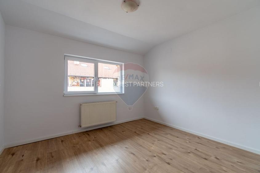 Apartament renovat cu 2 camere + loc de parcare de vanzare Floresti - 3
