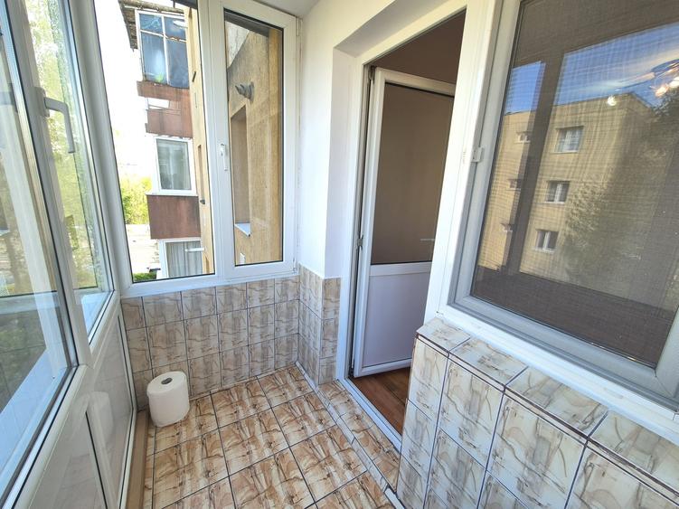 Vanzare Apartament 2 Camere semidecomandat Centrul Civic Str.Harmanului Etajul 3