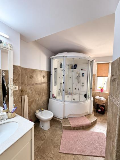 Apartament 3 camere, 63 mp, zona Garii