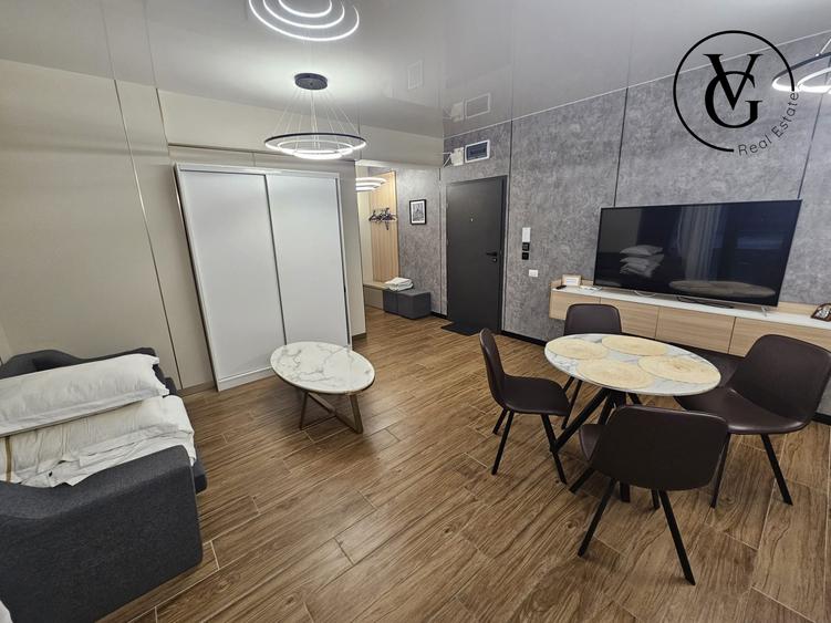 Prima Linie |Vedere laterală la mare | 67m2 Utili Mamaia Nord