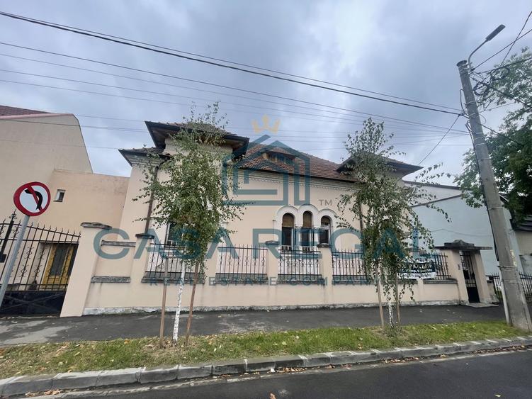 Proprietate unica de vanzare central + 1215mp teren